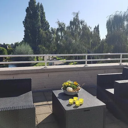 Lil Amsterdam Topfloor A Ensuite With Balcony Uithoorn