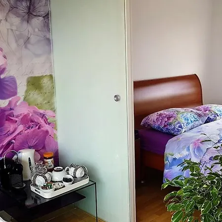 Lil Amsterdam Topfloor A Ensuite With Balcony * Uithoorn